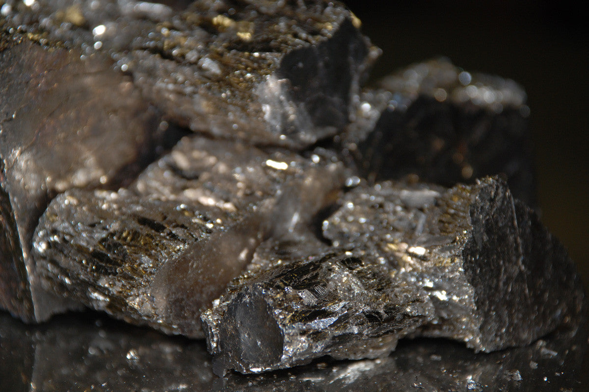 Bi • Bismuth metal chunks by weight